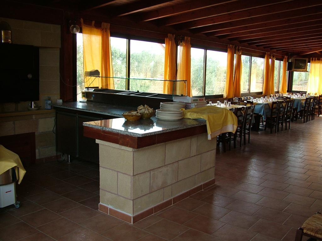 Agriturismo "Terra D'Ulivi" Порто-Чезарео Екстер'єр фото