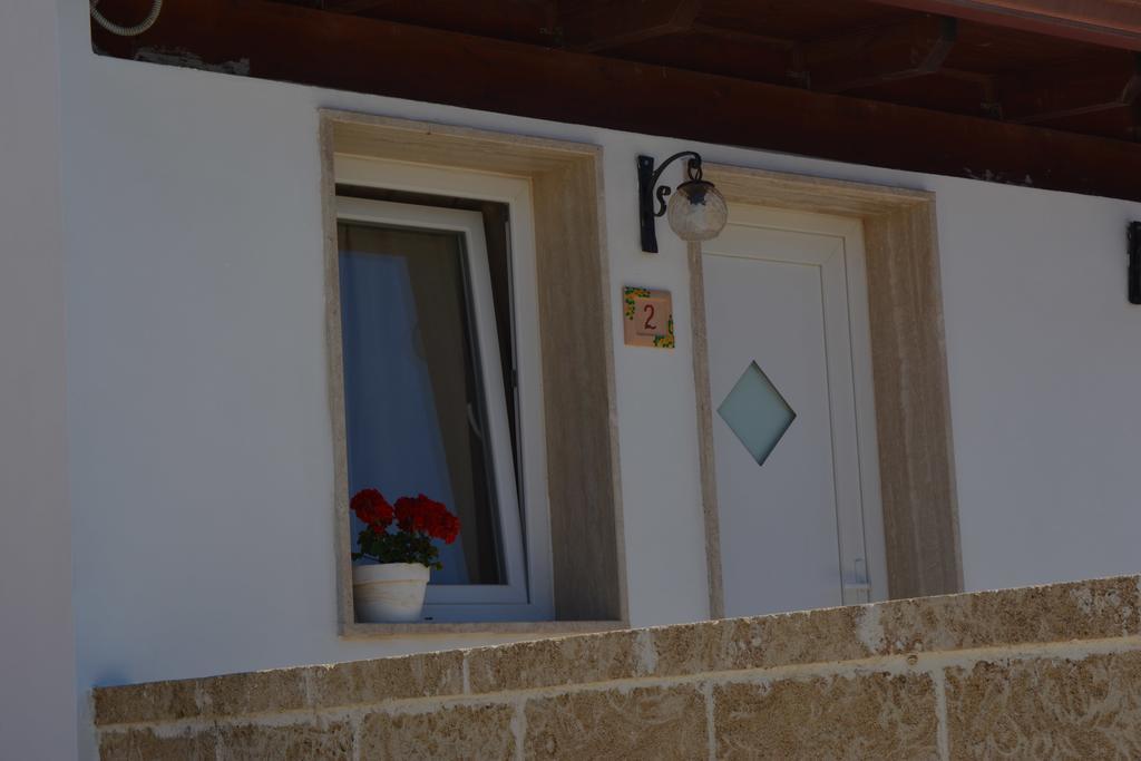 Agriturismo "Terra D'Ulivi" Порто-Чезарео Екстер'єр фото